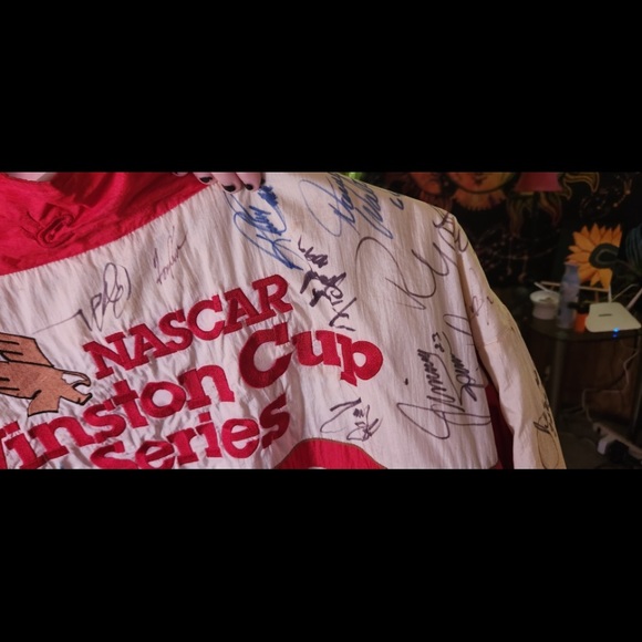 LARGE AUTOGRAPHED NASCAR WINDBREAKER FROM 492 lap Goodwrench race 95 - Picture 6 of 12
